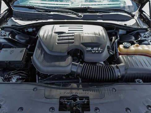 Used 2019 Dodge Charger GT w/ Blacktop Package image 27