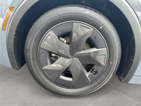 Used 2024 Toyota Prius LE image 14