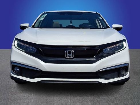 Used 2019 Honda Civic Touring image 2