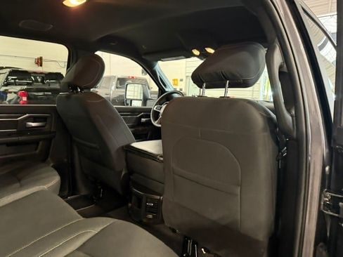 Used 2025 RAM 2500 Big Horn AWD/4WD image 15