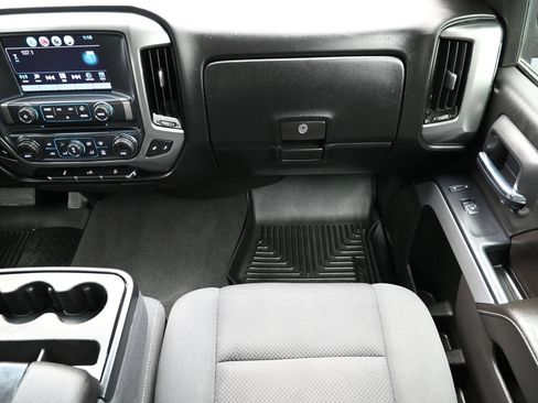 Used 2018 Chevrolet Silverado 1500 LT w/ All Star Edition AWD/4WD image 37