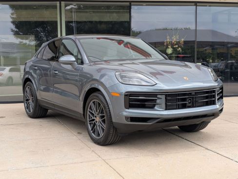 New 2026 Porsche Cayenne Coupe AWD/4WD image 7
