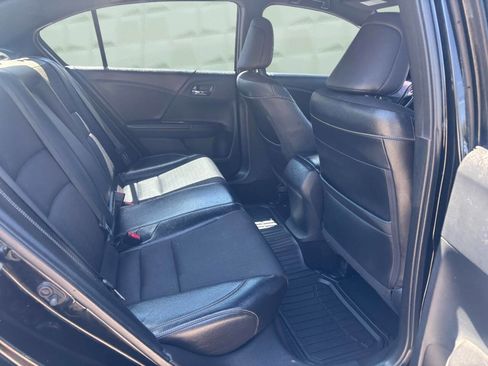 Used 2017 Honda Accord Sport image 17