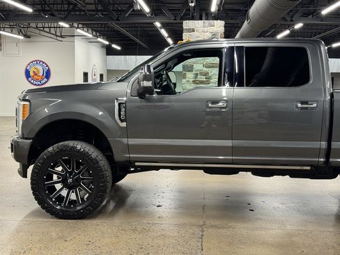 Used 2019 Ford F350 Platinum w/ Platinum Ultimate Package AWD/4WD image 5