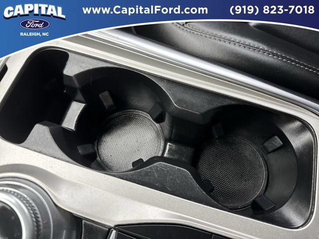 Used 2023 Ford Explorer XLT w/ Equipment Group 202A AWD/4WD image 32
