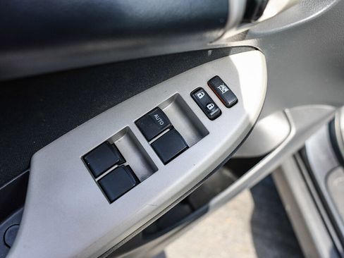 Used 2011 Toyota Corolla S image 11