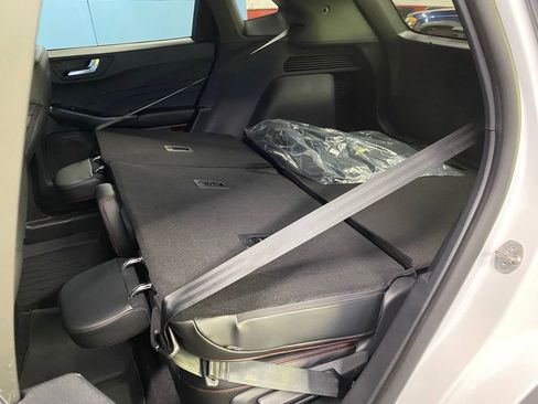 New 2026 Ford Escape ST-Line w/ Cold Weather Package image 31