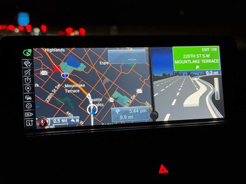 Used 2015 BMW M4 Coupe w/ Executive Package image 32