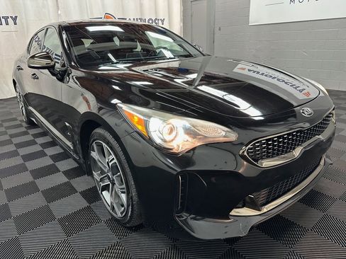 Used 2020 Kia Stinger GT-Line w/ Sun & Sound Package AWD/4WD image 2
