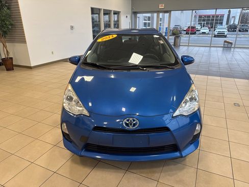 Used 2014 Toyota Prius C Two image 4