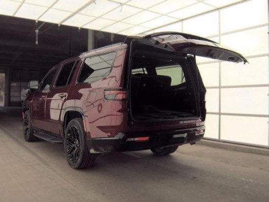 Used 2024 Jeep Wagoneer Series II AWD/4WD image 3