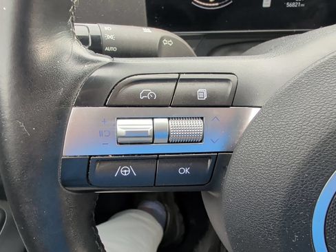Used 2025 Hyundai Kona SEL FWD image 15