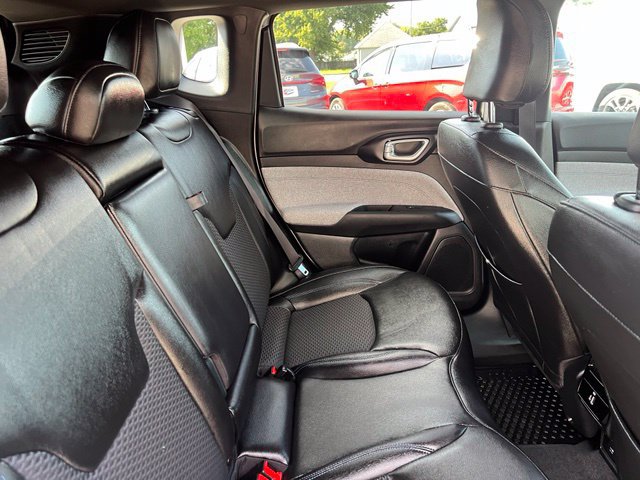 Used 2024 Jeep Compass Latitude w/ Convenience Group AWD/4WD image 17