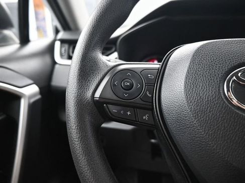 Used 2024 Toyota RAV4 LE AWD/4WD image 14