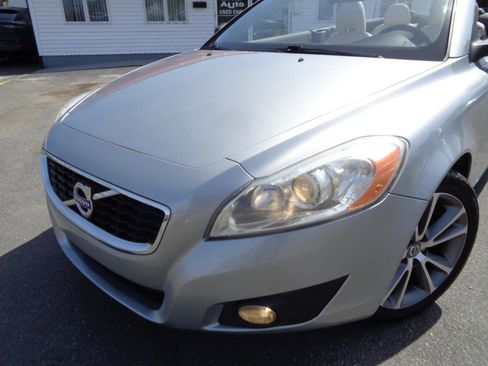 Used 2011 Volvo C70 T5 w/ Convenience Pkg image 18