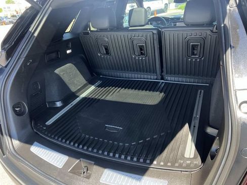 Certified 2024 Cadillac XT5 Premium Luxury w/ LPO, Floor Liner Package AWD/4WD image 10