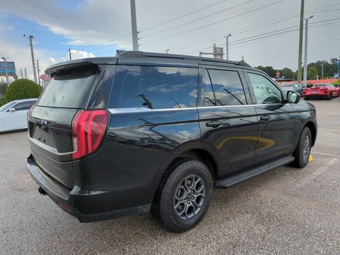 Used 2025 Ford Expedition Active AWD/4WD image 5