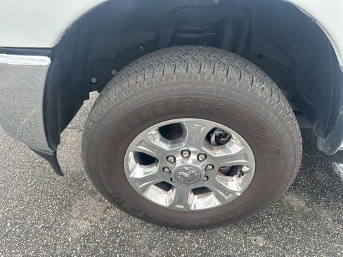 Used 2024 RAM 2500 Big Horn w/ Bed Utility Group image 11