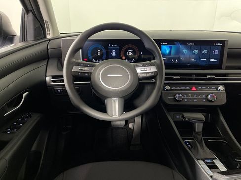New 2026 Hyundai Tucson SE FWD image 8