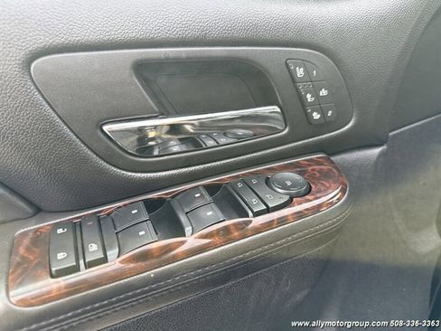 Used 2012 GMC Yukon Denali AWD/4WD image 19