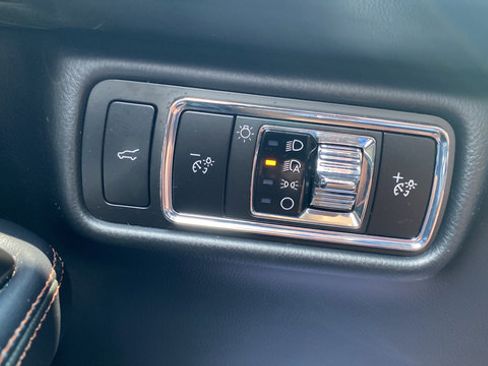 Used 2023 Lincoln Aviator AWD w/ Premium Package image 20