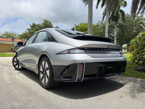Used 2024 Hyundai Ioniq 6 SE RWD image 14