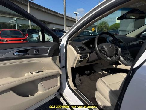 Used 2020 Lincoln MKZ w/ Convenience Package FWD image 21