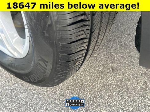 Used 2024 Ford Explorer XLT w/ Equipment Group 202A image 15