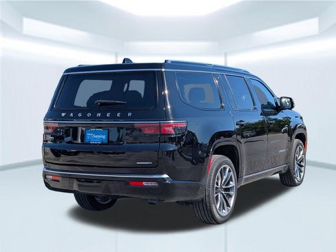 Used 2024 Jeep Wagoneer Series III w/ Premium Group I AWD/4WD image 5