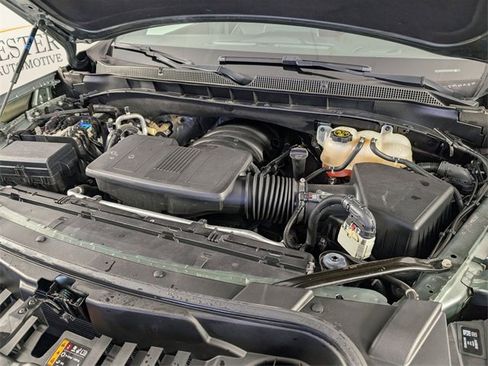 Certified 2023 Chevrolet Suburban Premier image 37