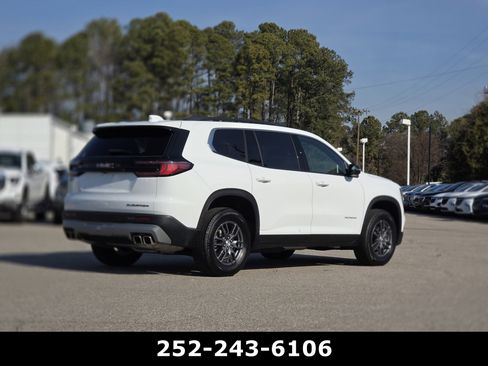 Used 2025 GMC Acadia Elevation image 7