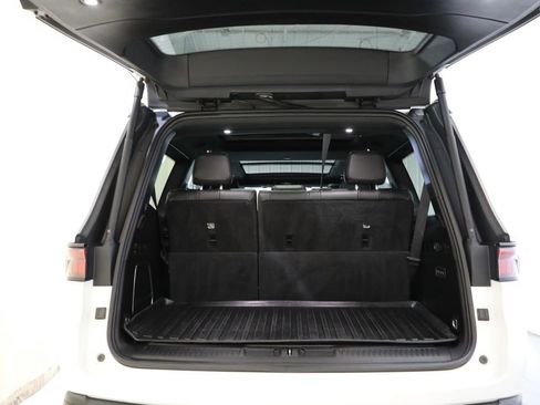 Used 2023 Jeep Wagoneer Series II AWD/4WD image 23