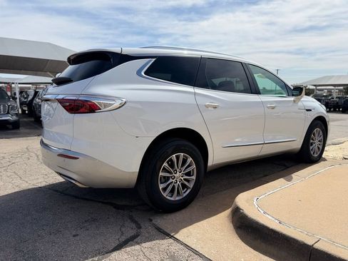 Used 2024 Buick Enclave Premium FWD image 4