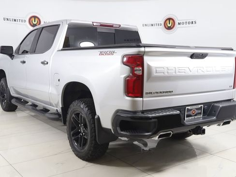 Used 2019 Chevrolet Silverado 1500 LT Trail Boss AWD/4WD image 4
