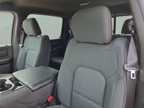 New 2026 RAM 1500 Express AWD/4WD image 23