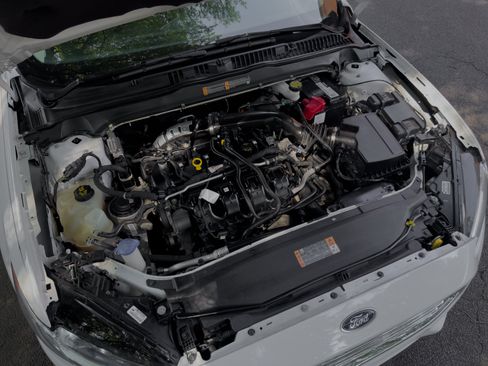 Used 2020 Ford Fusion Titanium FWD image 58