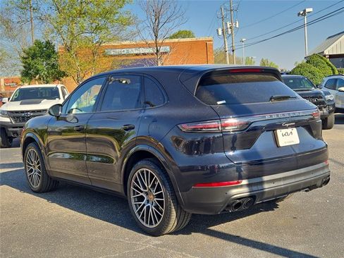 Used 2023 Porsche Cayenne Platinum Edition AWD/4WD image 16