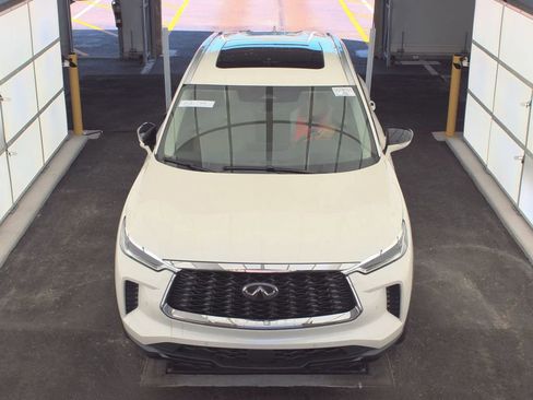 Used 2023 INFINITI QX60 Luxe image 2