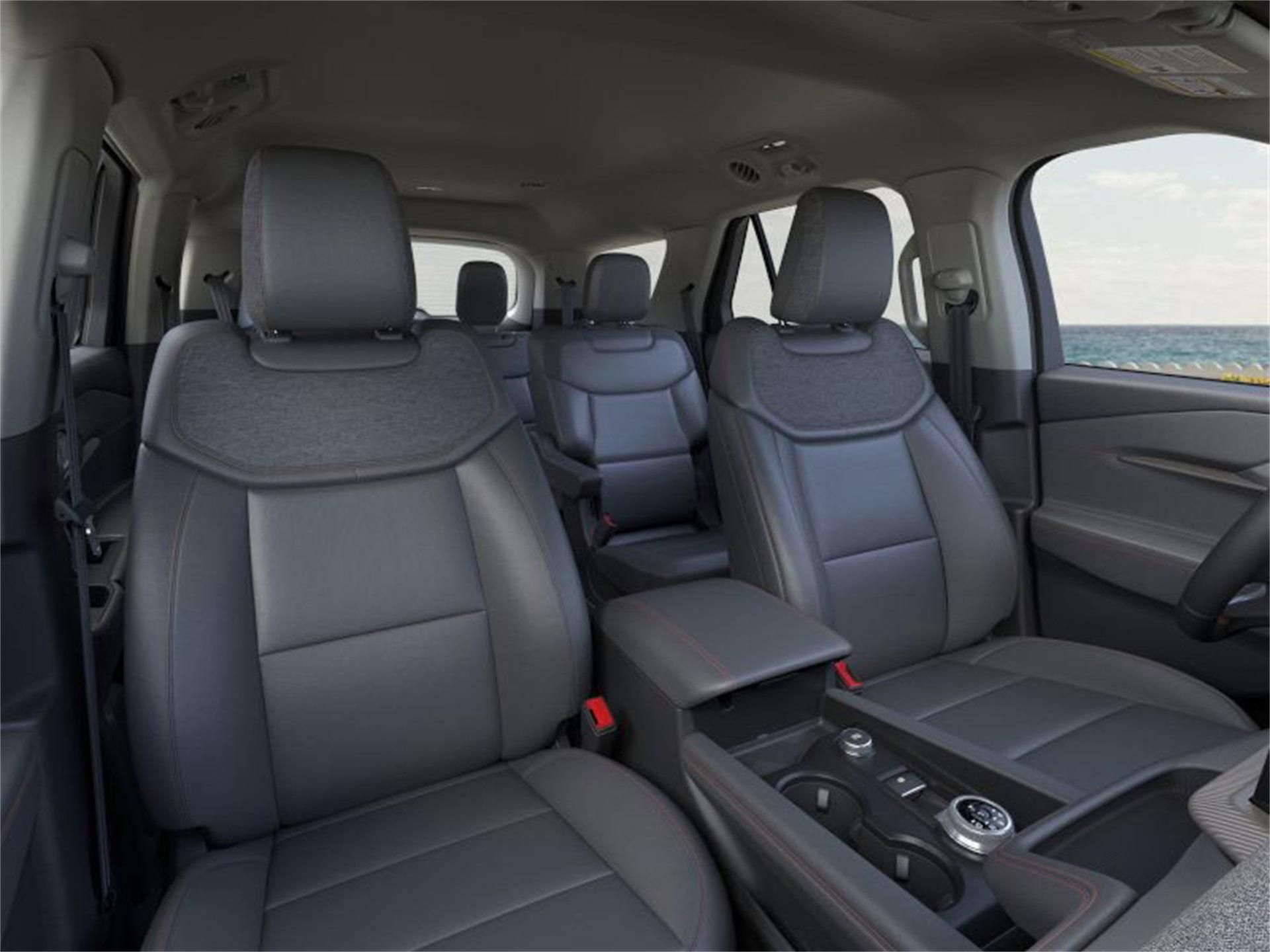 New 2026 Ford Explorer Active w/ Active Comfort Package RWD image 10