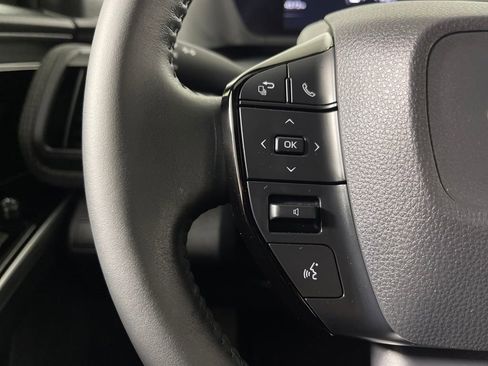 Certified 2025 Toyota bZ4X FWD image 25