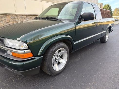 Used 2003 Chevrolet S10 Pickup LS w/ Convenience Package image 14