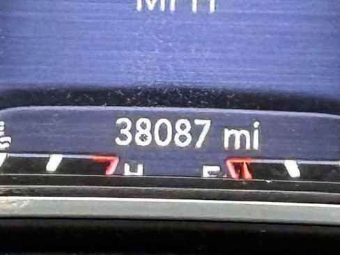 Used 2022 Jeep Cherokee Trailhawk w/ Sun, Sound & Nav Group image 31