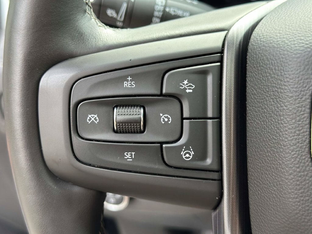 Used 2023 GMC Yukon Denali Ultimate AWD/4WD image 37