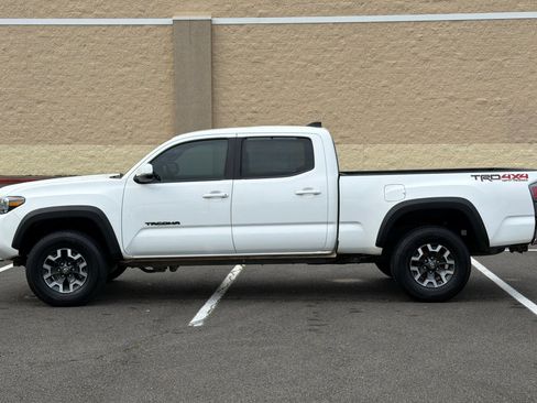Used 2023 Toyota Tacoma TRD Off-Road w/ Black Out Package (TMS) image 7