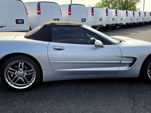 Used 2000 Chevrolet Corvette Convertible RWD image 9