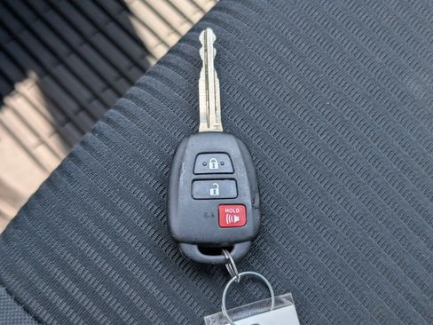 Used 2017 Toyota RAV4 LE w/ All Weather Liner Package AWD/4WD image 26