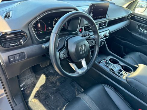 Used 2024 Honda Pilot Touring image 17