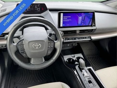 Used 2024 Toyota Prius XLE FWD image 14