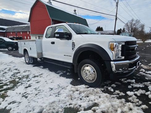 Used 2019 Ford F450 XL w/ XL Value Package image 2