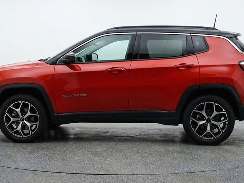 Used 2025 Jeep Compass Limited AWD/4WD image 4